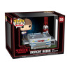 Набір ігрових фігурок FUNKO POP! Town серії "Дивні дива" – РОБІН З РАДІОСТАНЦІЄЮ WSQK