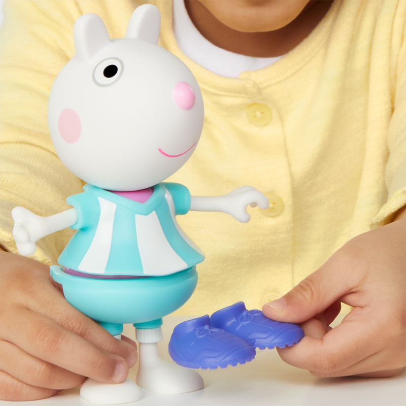 Ігровий набір PEPPA FIGURINES серії "Модна пригода" - ОДЯГНИ СЮЗІ