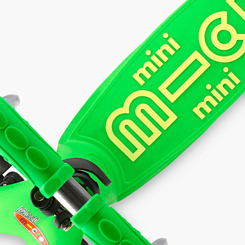 Самокат MICRO серії "Mini Deluxe" – ЗЕЛЕНИЙ (до 50 kg, триколісний)