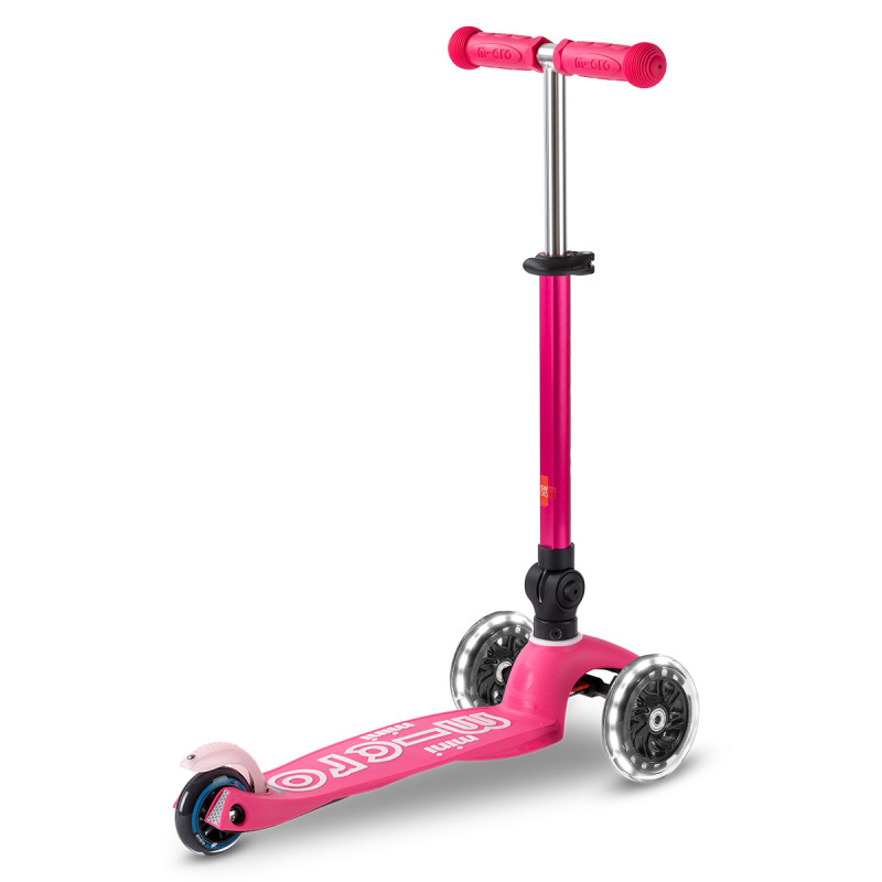 Самокат MICRO серії "Mini Deluxe Foldable LED" – РОЖЕВИЙ (складаний, до 50 кг (kg), триколісний, світло)