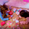 Колекційна сумка-сюрприз HELLO KITTY – ПРИЄМНІ ДРІБНИЧКИ (у дисплеї)