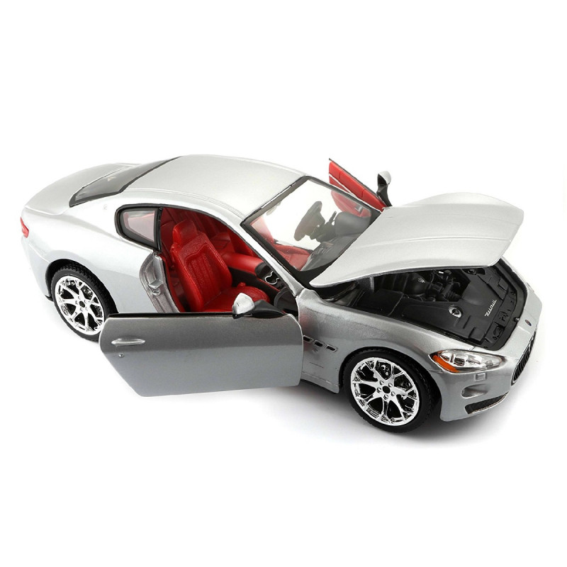 Автомодель - MASERATI GRANTOURISMO (2008) (асорті чорний, сріблястий, 1:24)