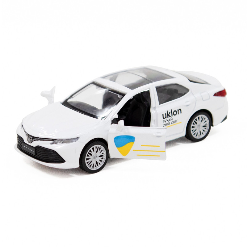 Автомодель - TOYOTA CAMRY UKLON (білий)